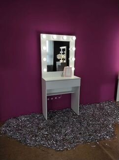 Туалетный столик. Гримерный столик