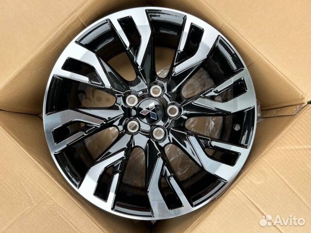 Диск литой Replica R18 5*114.3 Mitsubishi ASX