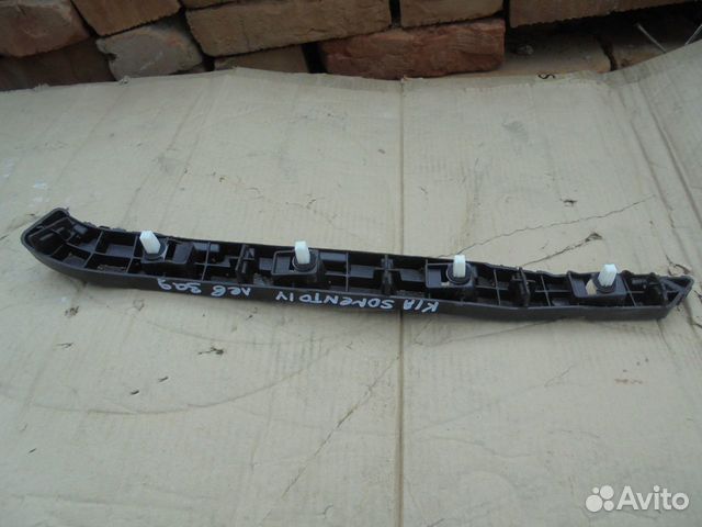 Кронштейн заднего бампера левый KIA Sorento 4 2020