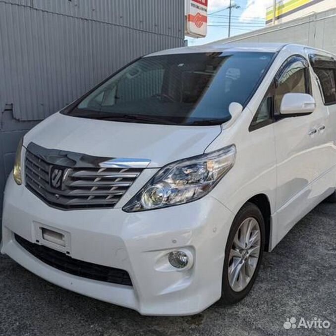 Toyota Alphard 2008