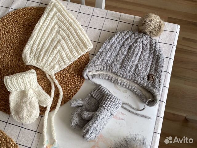 Шапочка с шишечками гномик