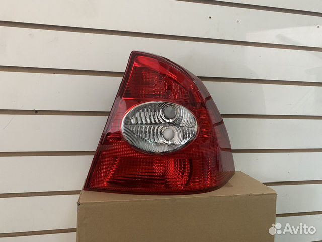 Фонарь задний правый Ford Focus 2 седан