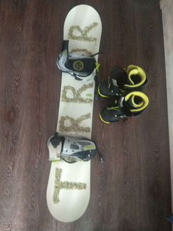 Сноуборд + крепления + ботинки