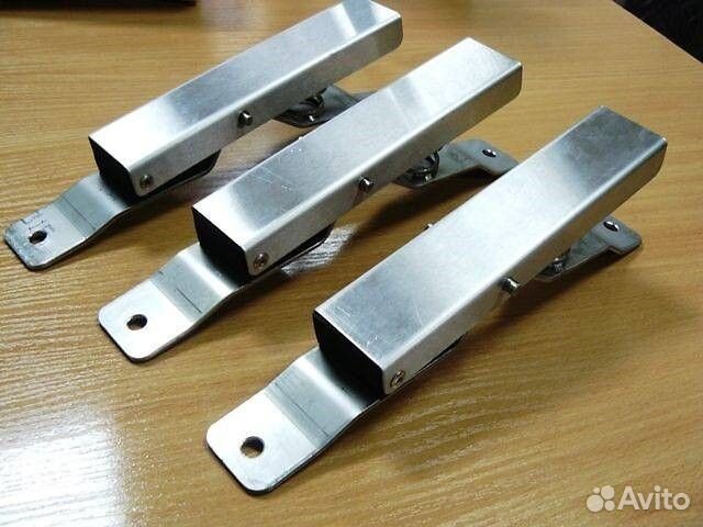 Держатель ковриков для автомобиля