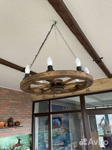 Люстра из декоративного колеса