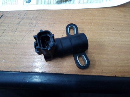 Датчик положения коленвала Ford Focus 2 хэтчбек