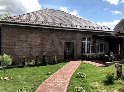 Дом 500 м² на участке 11 сот.