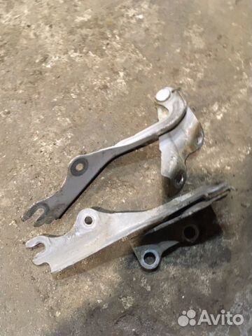 Петля капота Mazda MPV LW Мазда Мпв