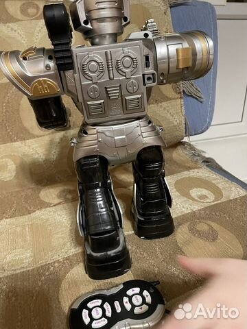 Игрушка робот