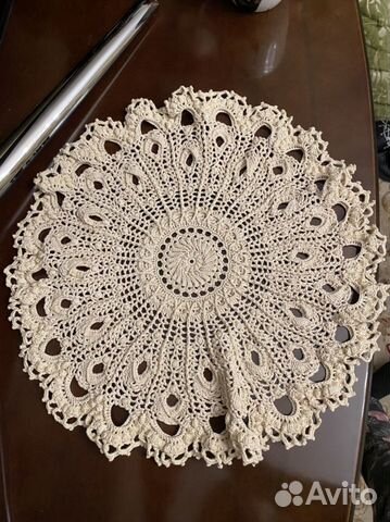 Салфетки вязаные крючком 35 см