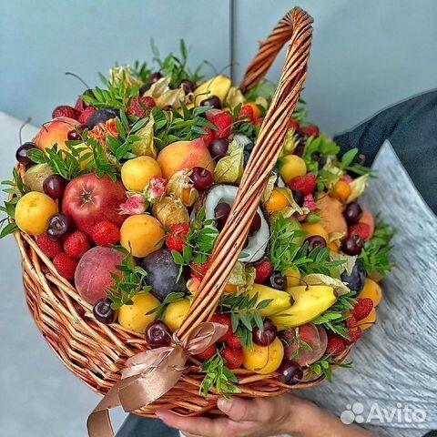 Корзина с фруктами супер подарок