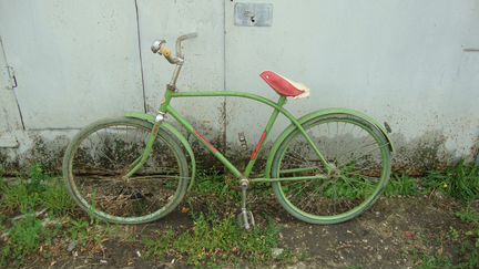 Старинный велосипед орленок горбатый 1960 года