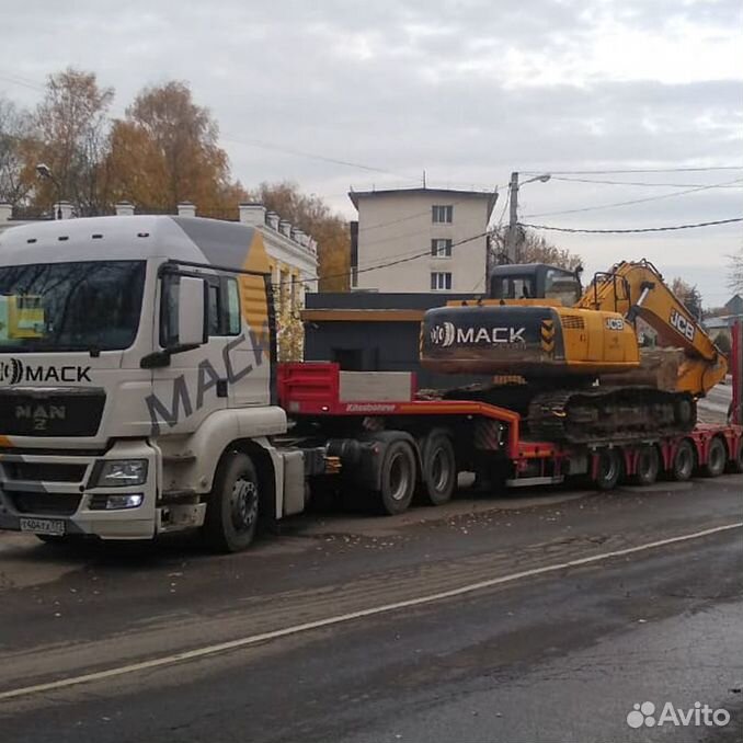 Водитель трала в крыму