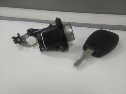 Замок личинка багажника Renault Logan 2010