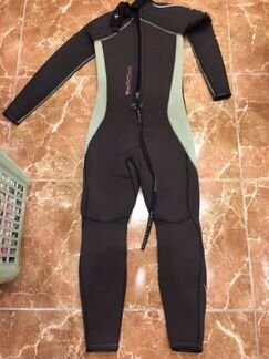 Гидрокостюм для водных видов спорта