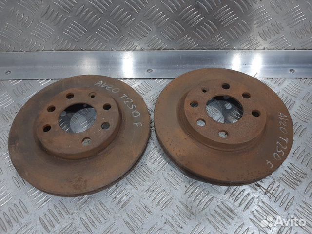 Диск тормозной передний Chevrolet Aveo T250 B12D1