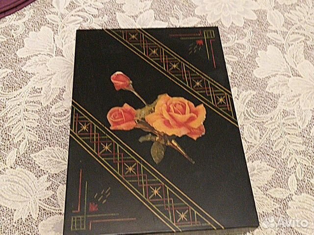 Винтажная лаковая шкатулка