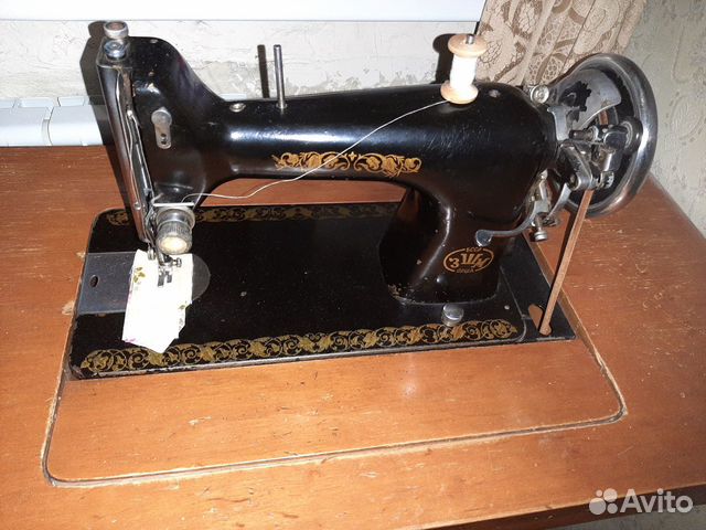 Швейная винтажная ретро машина