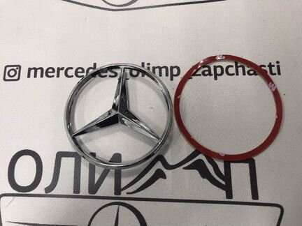 Эмблема крышки багажника на Mercedes w204