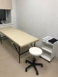 Стул на колесиках табурет без спинки белый