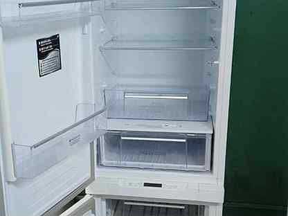 Встраиваемый холодильник Hotpoint ariston no frost