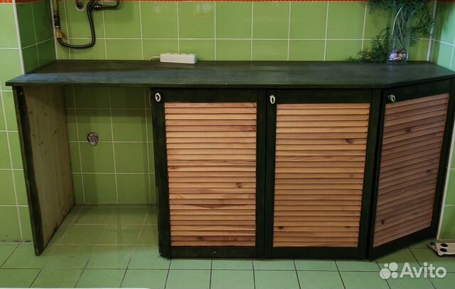 Тумба с ящиками из массива дерева