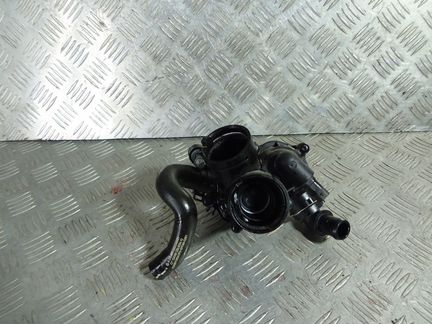 Патрубок системы охлаждения Мерседес m274