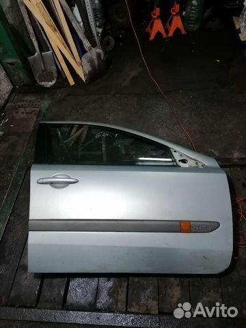 Передняя правая дверь Рено лагуна 2