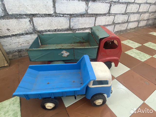 Советские игрушки машинки