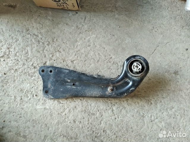 Рычаг задний правый продольный на VAG