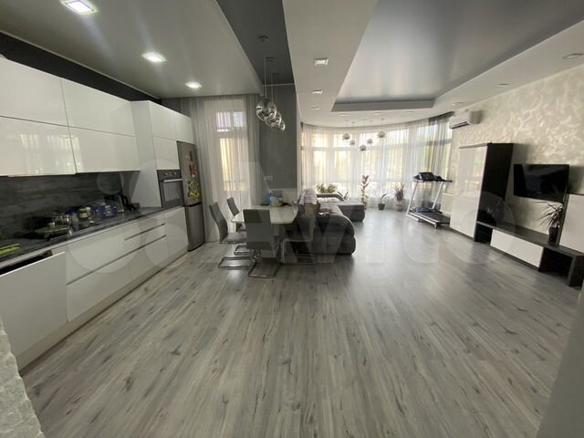 3-к. квартира, 96 м², 2/8 эт.