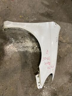 Крыло переднее правое Toyota Platz