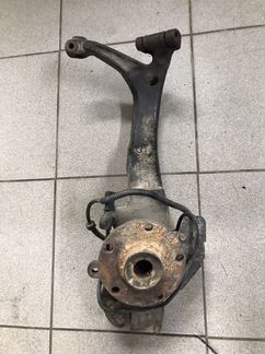 Кулак поворотный Ауди А4 Б5 1.6 МКПП