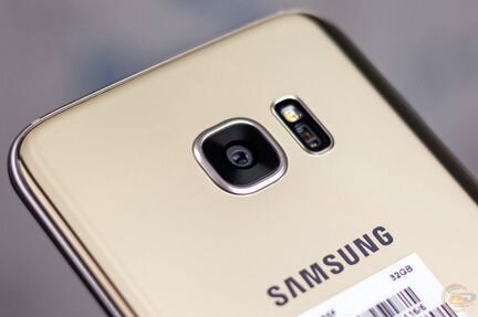 Смартфон Samsung Galaxy S7 32 Гб золотой
