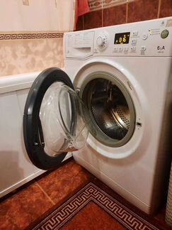 Стиральная машина ariston wmsg605B