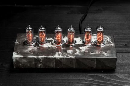 Сатурн-Б цветные тип: Черно-Белые