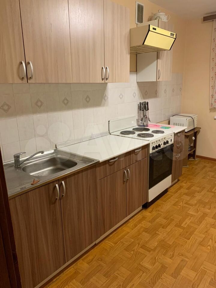2-к квартира, 81 м², 9/10 эт.