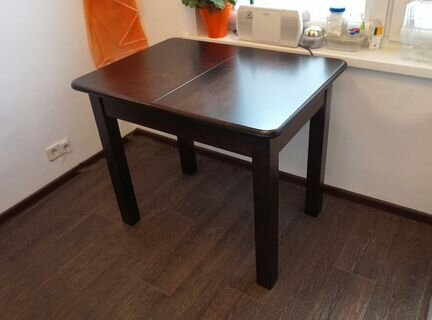 Стол кухонный