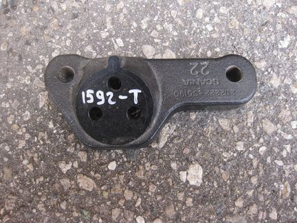 Кронштейн подвески двигателя (ширина переднего кра