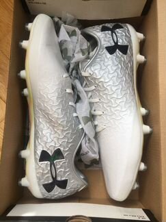Бутсы с шипами. Under Armour Magnetico Rro FG