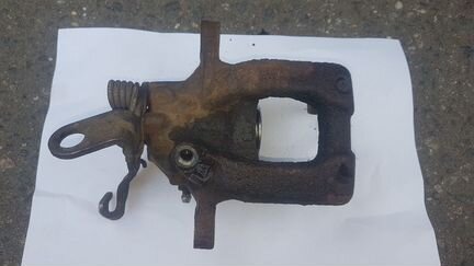 Суппорт задний правый VAG 5K0 615 424