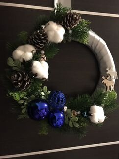 Новогодний венок с лосятами