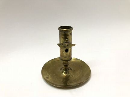 149 подсвечник с выталкивателем старинный Европа