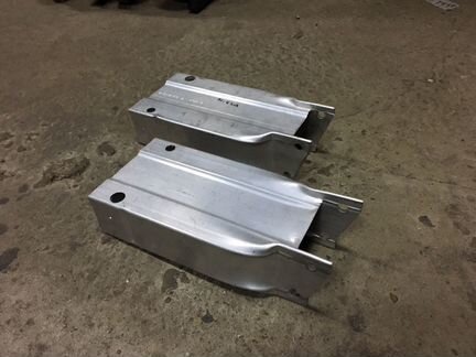 Демпфер кронштейн усилителя Mercedes C 204