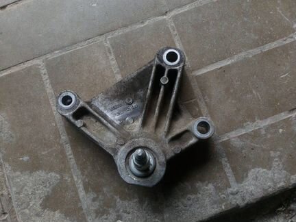 Кронштейн АКПП рено дастер duster