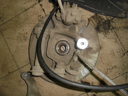 Кулак бмв Е60 задний