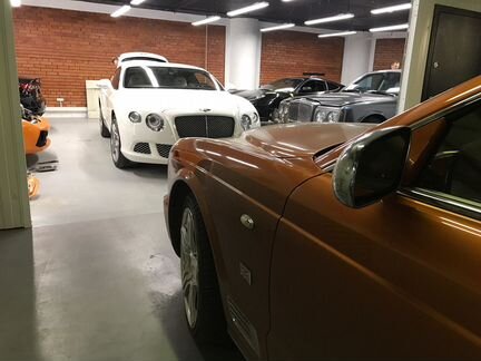 Радиаторная решетка Rolls Royce, Bentley