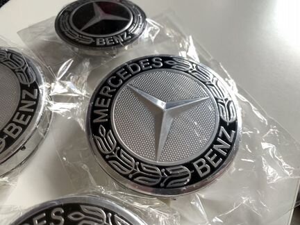 Колпачки и эмблема в капот mercedes чёрный кант (C