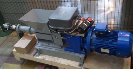 Пресс-экструдер для брикетирования