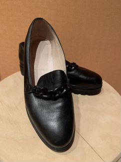 Лоферы женские